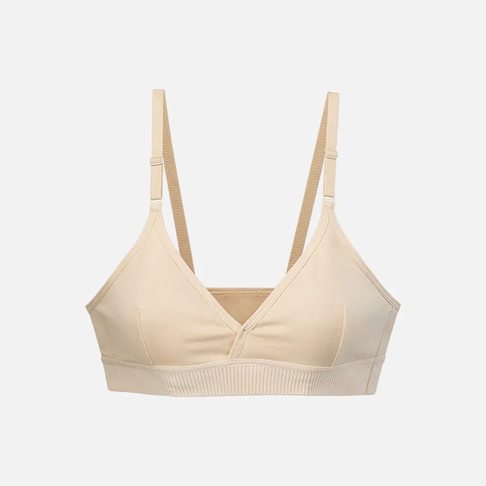 Top formador con copas triangulares de doble tela